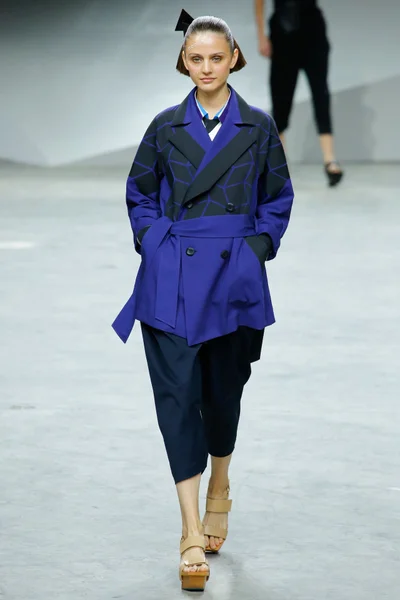 Look 12